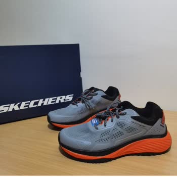 Makinede Yıkanabilir Etiketi Yanıltıyor, Skechers Ayakkabısında Boya Akması