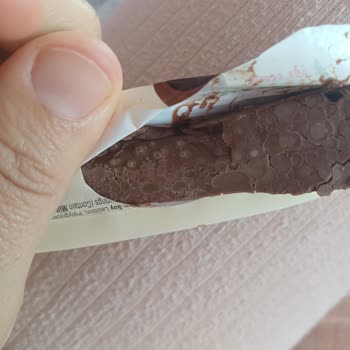 A101'den Alınan Ülker Laviva Çikolatası Bozulmuş Ve Sağlık Riski Taşıyor