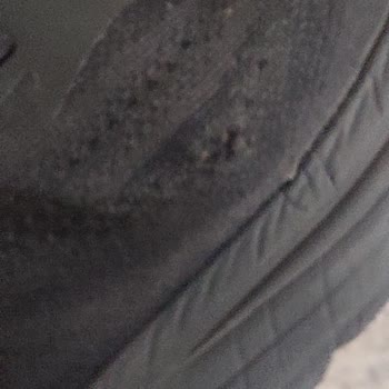 Kusurlu Hoka Clifton 10 Ayakkabısı Ve Mağazanın Sorumluluk Reddi