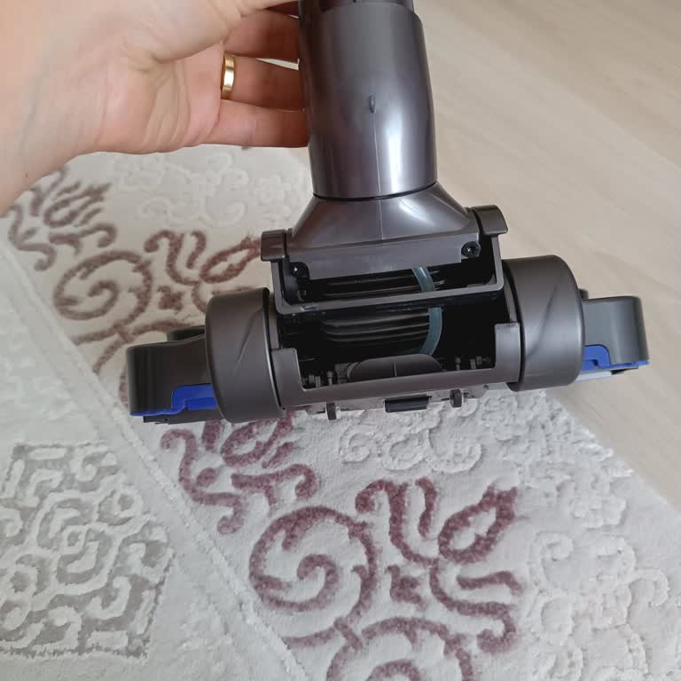 Dyson Süpürge İlk Kullanımda Kırıldı, Garanti Kapsamında Ücretsiz Değişim İstiyorum