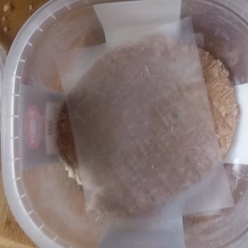 BİM'de Dondurulmuş Köftelerin Ayırıcı Ambalajı Olmadan Satılması