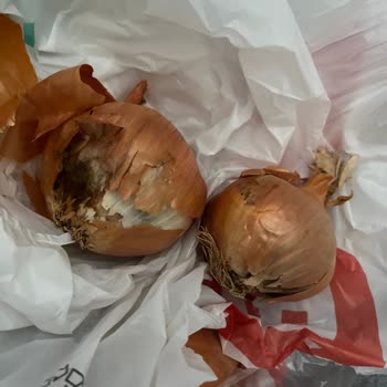 Yemeksepeti Market’te Parça Parça Teslimat Ve Bozuk Gıdalar Nedeniyle Ücret İadesi Talebi
