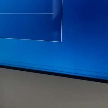 Samsung TU8000 Televizyonda Tekrarlayan Ekran Çizgileri Ve Üç Kez Ücretsiz Değişim Talebi