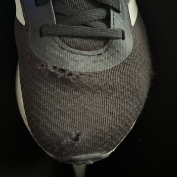 Adidas Runfalcon 3.0 Ayakkabı Kısa Sürede Yırtıldı Ve Değişim Talebi