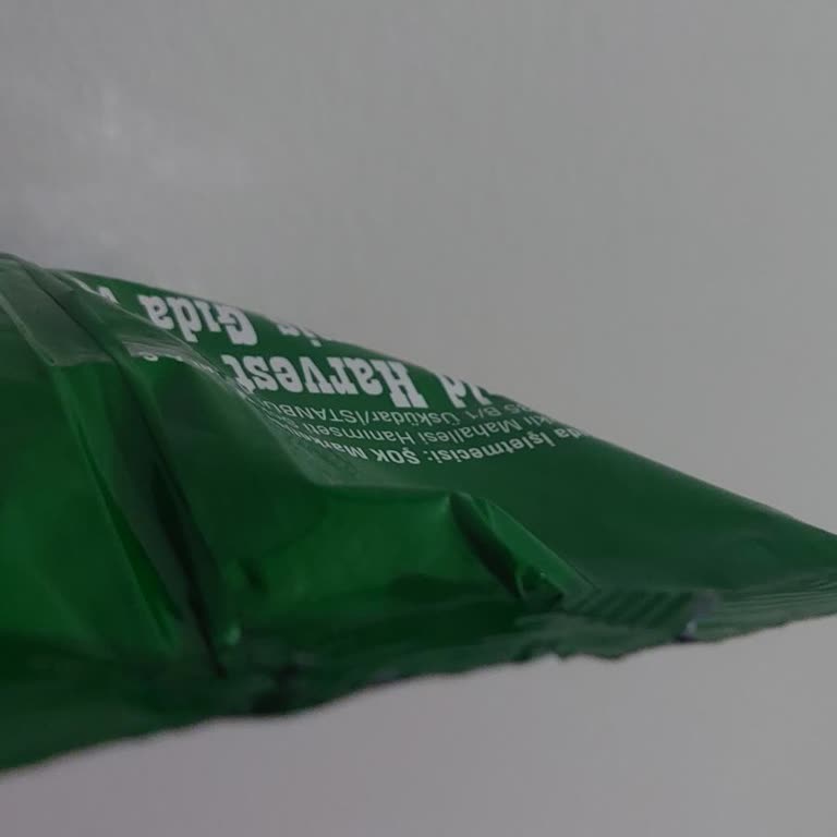 Şok Market Amigo Soslu Cips Paketi Bozulmuş Ve Sağlık Açısından Tehlikeli