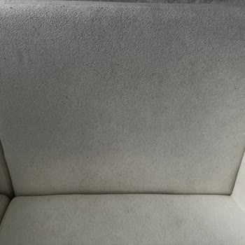 Koltuklardaki Üretim Kusuru Ve Mağaza İlgisizliği Üzerine Şikayet