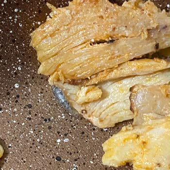 BİM Piliç Tavuk Döner Ürünün İçinde Böcek Bulundu
