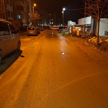 FCR İnşaat Şantiyesinin Tozu Ve Çamuru Mahalleyi Nefes Alamaz Hale Getiriyor