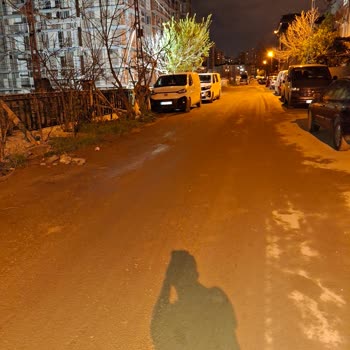FCR İnşaat Şantiyesinin Tozu Ve Çamuru Mahalleyi Nefes Alamaz Hale Getiriyor