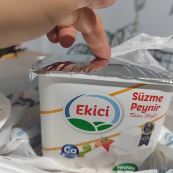 Ekici Süzme Peynirinin Şişen Ambalajı Sağlık Tehlikesi Oluşturuyor
