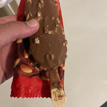 Golf Bravo Dondurma Çubukları Çikolata Kaplaması Konfor Kaybına Neden Oluyor