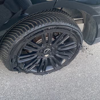 Kısa Kullanımda Yanaktan Patlayan Michelin Lastiği