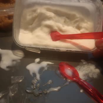 Dondurma Kaşığında Cam Parçası Güvenlik Ve Sağlık Riski