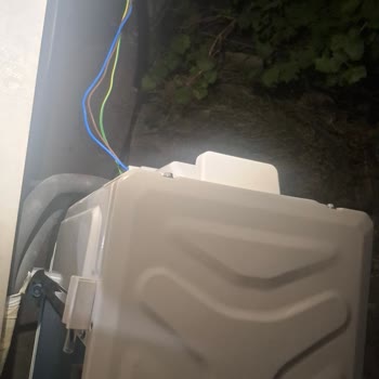 Montaj Kalitesizliği Ve Açıkta Bırakılan Hortum Ve Kablolar Nedeniyle Memnun Değilim