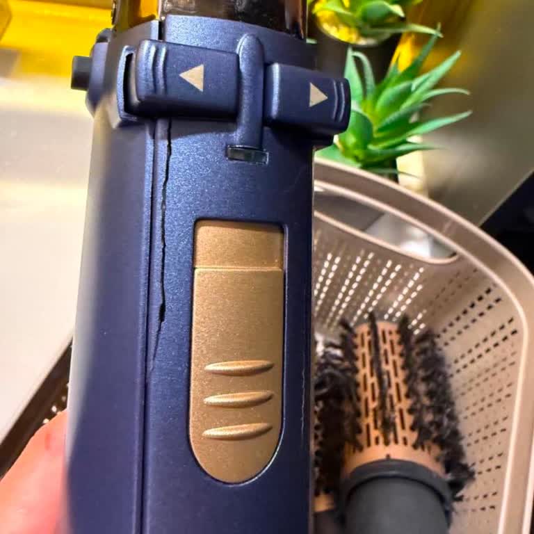Babyliss Saç Şekillendiricisinin Çatlaması Ve Servisin Onarım İmkânsızlığı