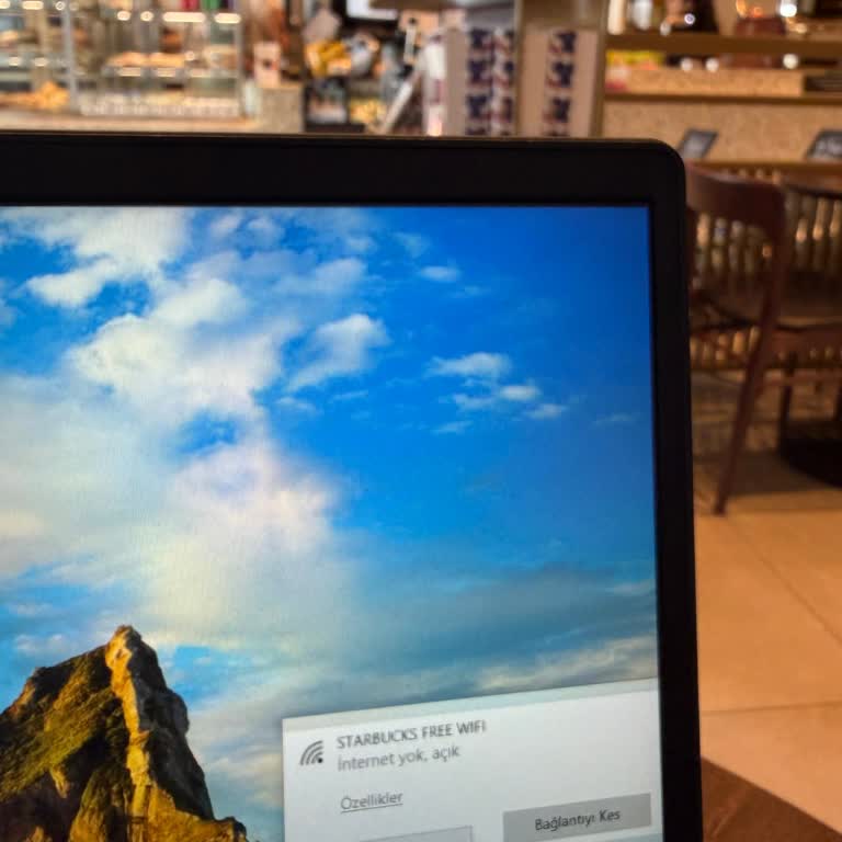 Wi-Fi Görünse De Çalışmayan Starbucks Şubesi Müşteriyi Yanıltıyor