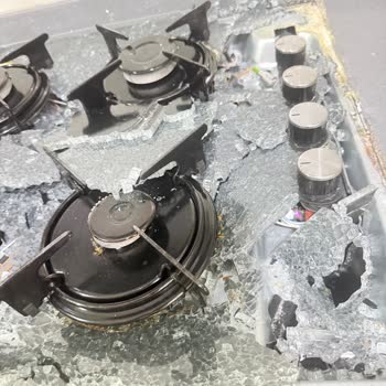 Kumtel Patlayan Ocak Camı Anneyi Tehlikeye Attı