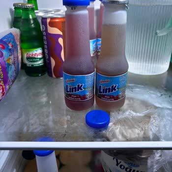 Aynı Parti Link Vişne Aromalı İçeceklerde Renk Ve Dolum Miktarı Farklılıkları