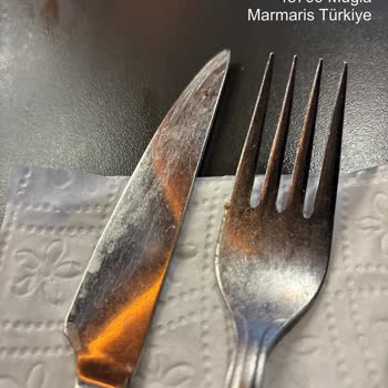 Köfteci Yusuf Şubesinde Kullanılmış Çatal Ve Kaşıkla Hijyen Sorunu