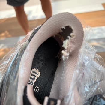 Skechers Ayakkabılarında İç Kaplama Yırtılmaları Ve Haksız Kullanıcı Hatası İddiası