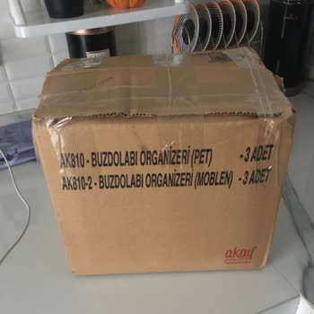 Kırık Ve Çarpılmış Kargo Kutusu Teslimat Sorunu