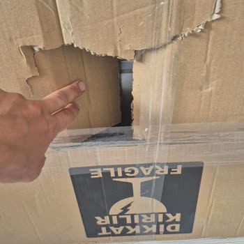 Patlamış Kolide Gelen Hasarlı Fırın İçin A101 Ve Horoz Lojistik'ten Acil Çözüm Talebi