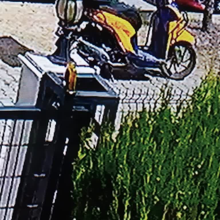 Getir Scooter’ı Uzun Süre Sahipsiz Bırakıldı, Bölge Sakinlerini Rahatsız Ediyor