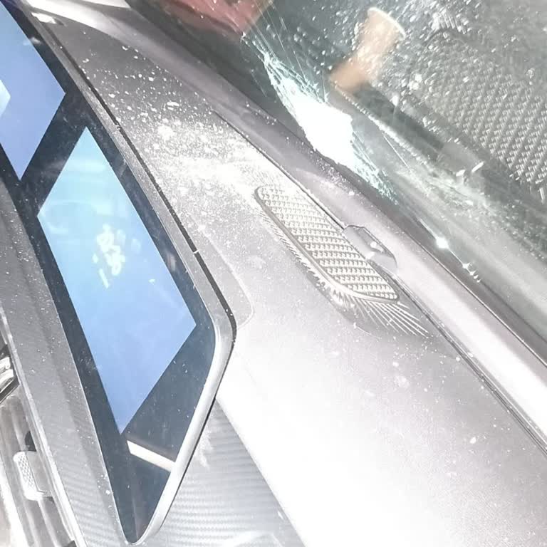 Ön Cam Bulunamaması Ve Araç Kullanılamaz Hale Gelmesi