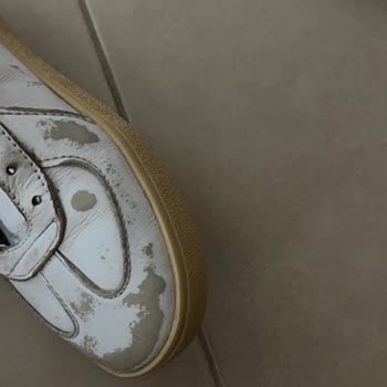 Kısa Sürede Çatlayan Lacoste Ayakkabısı İçin Değişim Ve İade Talebi