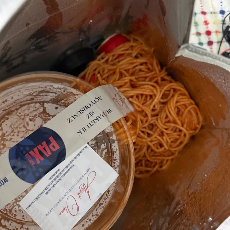1.022,49 TL'lik Siparişim Dökülmüş Ve Yetersiz İade
