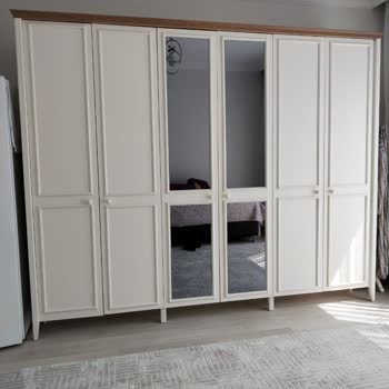 Aytaş Home Outlet'ta Hatalı Gardırop Kapakları Ve Çözüm Eksikliği