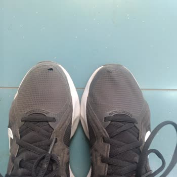 Nike Ayakkabısının Burun Kısmındaki Erken Yırtılma Garantide Kabul Edilmedi