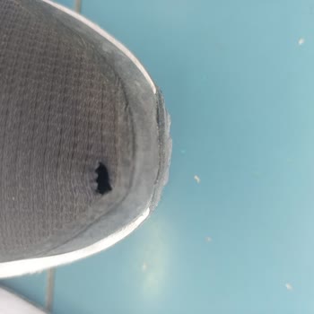 Nike Ayakkabısının Burun Kısmındaki Erken Yırtılma Garantide Kabul Edilmedi