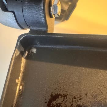 Servis Sonrası Alt Plaka Çizik Ve Aşınmış Güvenim Sarsıldı