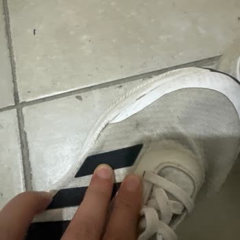 İki Yıllık Garantili Adidas Runfalcon Ayakkabısının Kısa Sürede Yırtılması Ve Üretim Kusuru Reddi