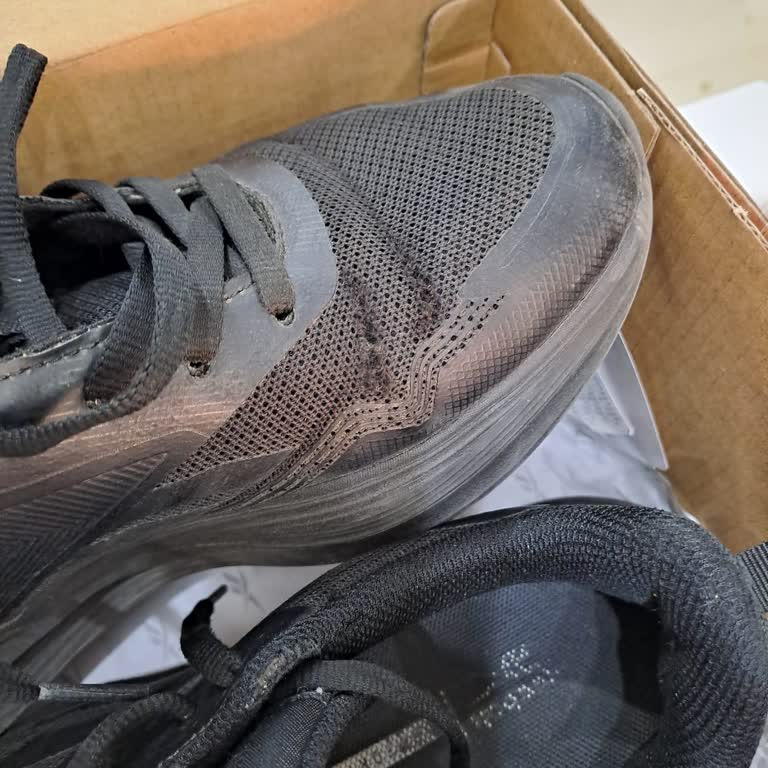 YKM’den Alınan Reebok Ayakkabıda Üretim Hatası Ve İade Süreci Sorunu