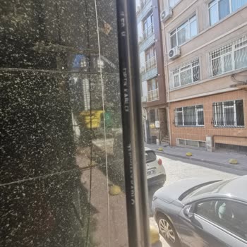 İnternet Ve TV Hizmeti Yıkım Nedeniyle Kesildi, Ekip Gelmedi