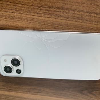 Arama Kesintileri Ve Pil Şişmesi Nedeniyle Ücretsiz Telefon Değişimi Talebi