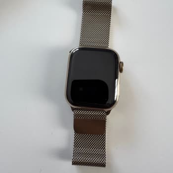 Aşırı Isınan Apple Watch Yanık Yaptı, Destek Tekrar Tekrar Yüksek Bedelli Değişim Teklifi Sunuyor