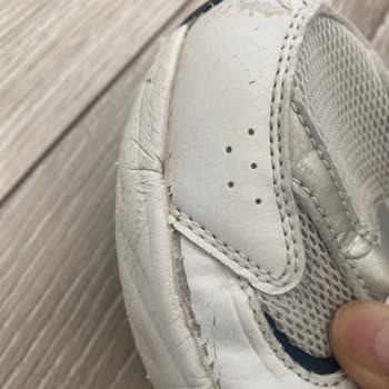 Kısa Sürede Ayakkabıda Aşınma Ve Bağcık Yırtılması Nedeniyle Ücret İadesi Talebi
