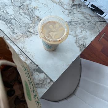 Starbucks Personelinin Dikkatsiz Paketi Nedeniyle İçeceğin Dökülmesi Ve Masrafların Karşılanması