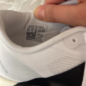 Adidas Mağazasında Satışa Sunulmayan Ve Defolu Ürün Nedeniyle 2 Bin Lira Fazla Ödeme