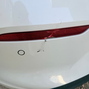 Cupra Leon Sol Arka Reflektör Parçası Stokta Yok