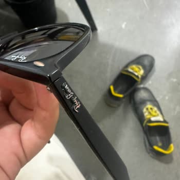 Rayban Gözlüğümün Krom Kaplaması 8 Ayda Kararıp Paslanıyor