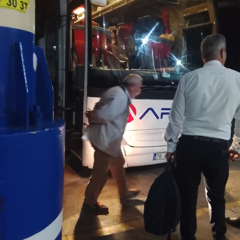 Aras Turizm'de 4,5 Saatlik Gecikme Ve Bilgilendirme Eksikliği