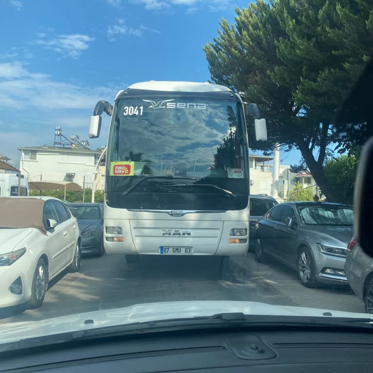 Sena Tur Otobüs Şoförünün Agresif Davranışı Ve Hakaretleri