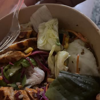 Canlı Tırtıllı Salata: Yemeksepeti'nde Hijyen İhlali Ve Yetersiz Telafi