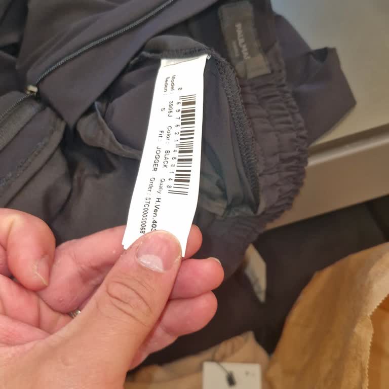 Yanıltıcı Ütü Etiketi Nedeniyle Pantolon Eridi, Ücretsiz Değişim Talep Ediyorum