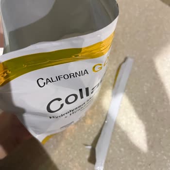 iHerb CollagenUP Has Bad Smell and Missing Scoop – Replacement Request