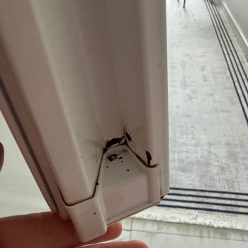Bosch Buzdolabı Kapaklarındaki Paslanma Ve Boya Dökülmesi İçin Fahiş Ücret İtirazı